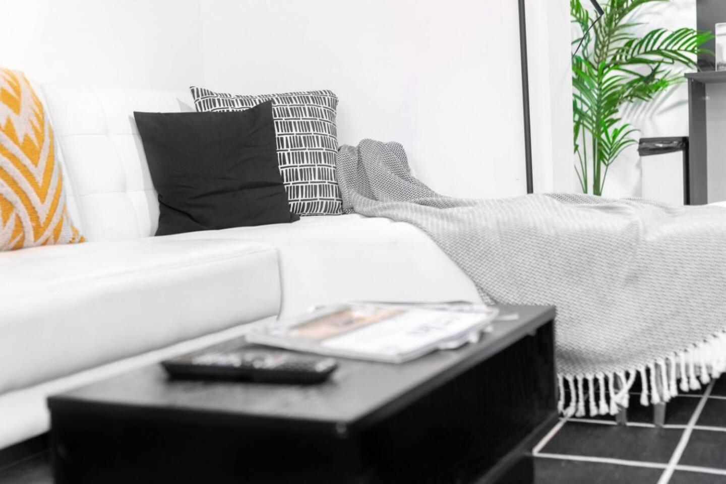 Loft Style Apartment - Near City Centre - Smart Tv- Wifi - Parking - Top Rated - 3Nt Birmingham Eksteriør bilde
